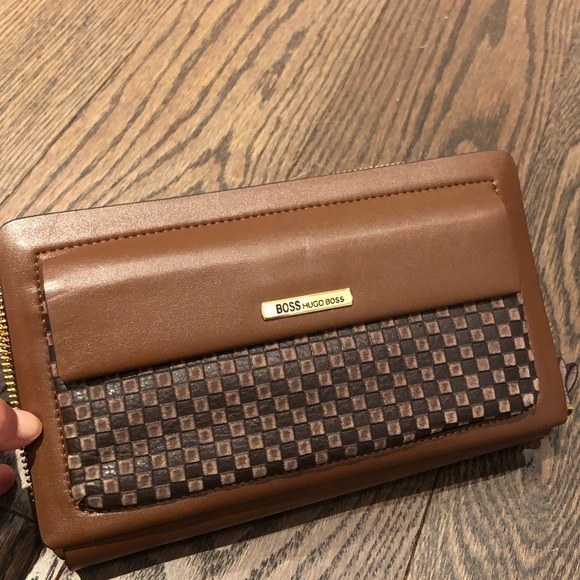 Hugo boss clutch never used